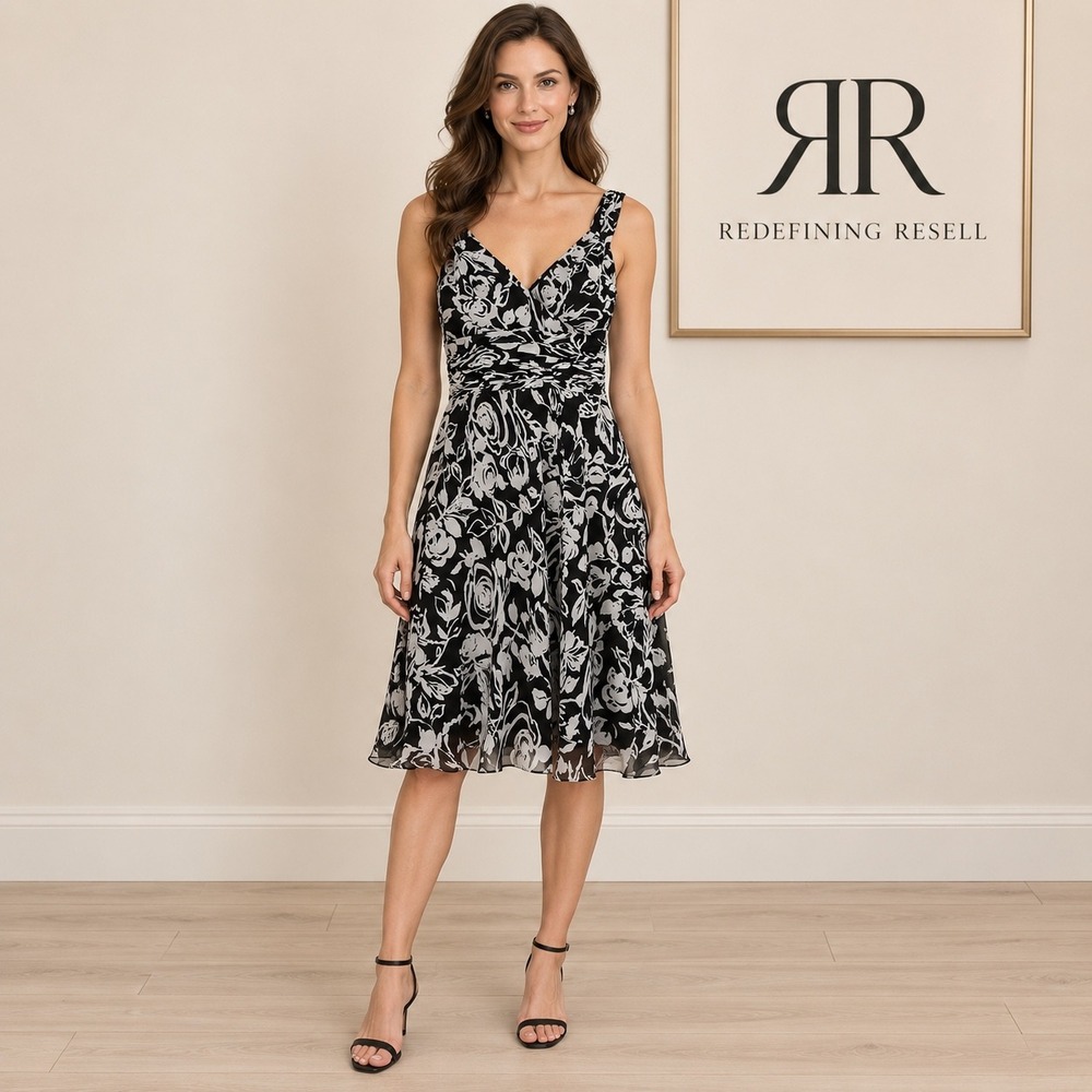 Ann Taylor Floral Chiffon Fit and Flare Dress Black White V-Neck Size 4